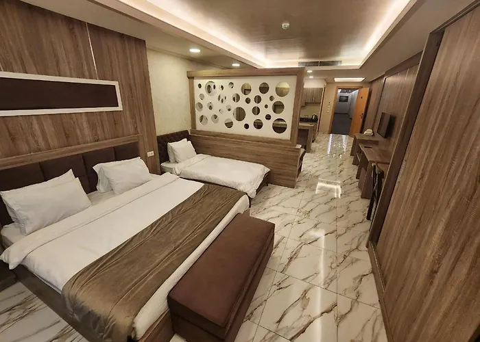 Deluxe Suite